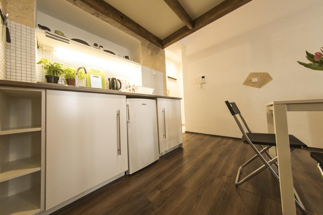 Freedom Rooms & Apartments Praga Exterior foto